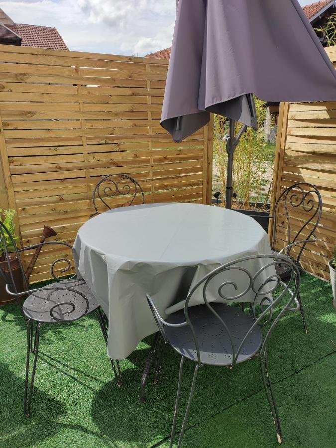 Maison De Campagne Avec Grand Parking Prive -Calme Et Serenite Chevincourt Екстер'єр фото